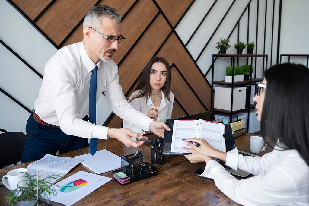 Abordar desafíos de marketing jurídico es crucial para destacar y alcanzar el éxito. Este artículo explorará cómo Impulse Law los resuelve de manera efectiva.